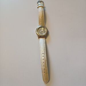 Waltham Quartz Women's Silver Rhinestone MOP Dial Watch Japan Movt WA139LA